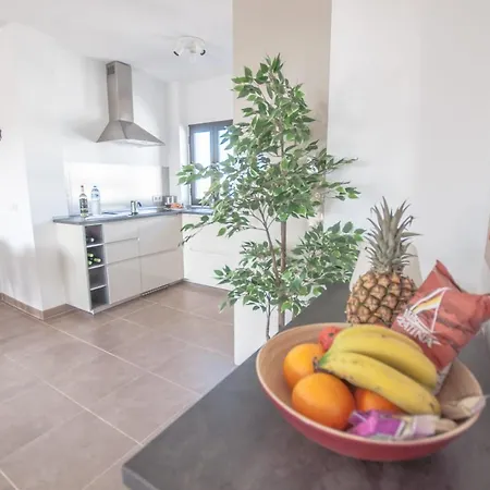 Casa Coral With Sea Views & Ac Puerto del Carmen (Lanzarote)