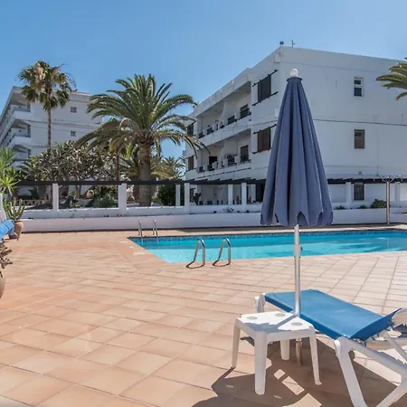 Casa Coral With Sea Views & Ac